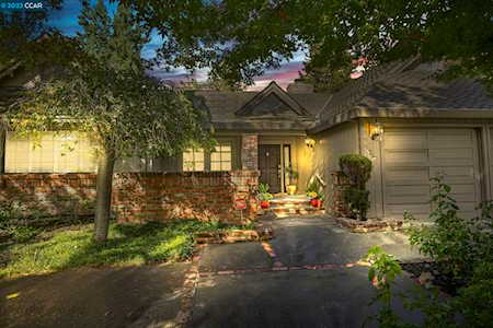 301 Red Maple Drive Danville, CA 94506