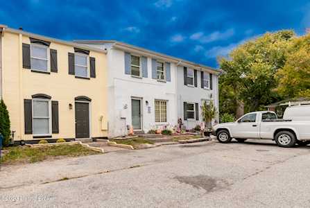6904 Holly Lake Dr Louisville, KY 40291