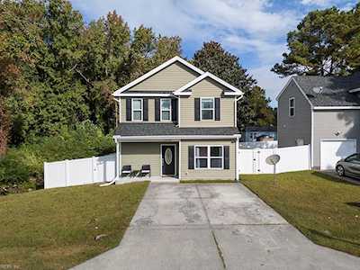 5128 Charlotte St Chesapeake, VA 23321