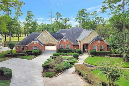 9319 Clubhouse Circle Magnolia, TX 77354