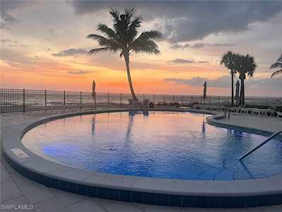1717 N Gulf Shore Blvd #101 Naples, FL 34102