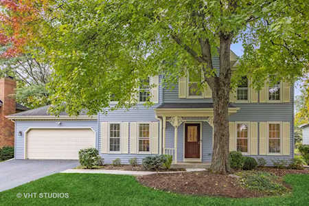 1240 Bainbridge Dr Naperville, IL 60563