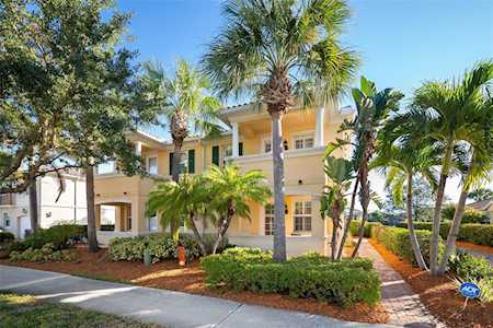 2001 Burgos Dr Sarasota, FL 34238