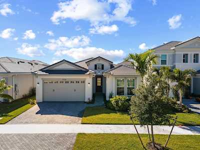 15174 Courtland Court Westlake, FL 33470