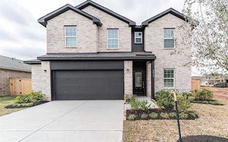 4814 Magnolia Springs Dr Pearland, TX 77584