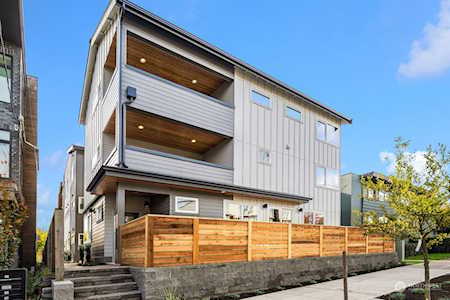 713 N 47th St Seattle, WA 98103