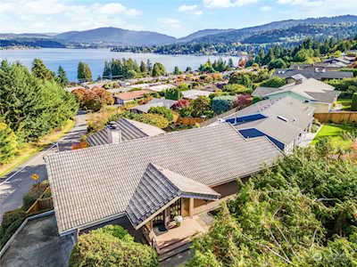 2612 169th Ave SE Bellevue, WA 98008