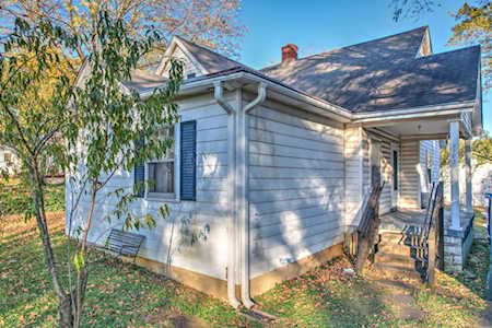 2703 Alhambra Cir Nashville, TN 37207