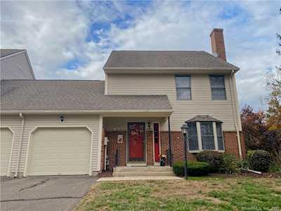 14 Carriage House Enfield, CT 06082