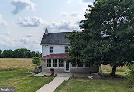 66 Sellersville Rd Chalfont, PA 18914