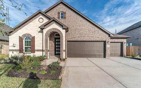 5011 Autumn Hills Trl Pearland, TX 77584