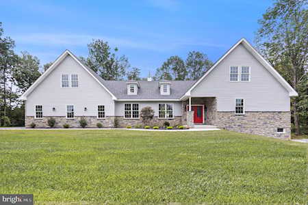 2640 Eagle Ln Hellertown, PA 18055
