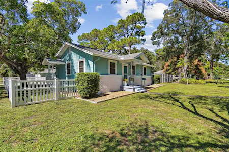 1418 29th St W Bradenton, FL 34205