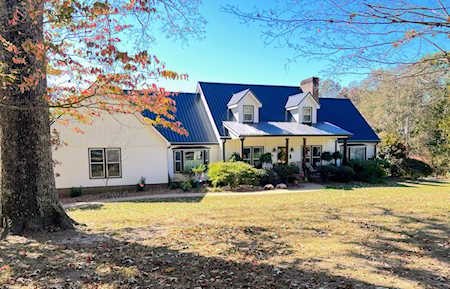 1420 Liberty Rd Charlotte, TN 37036