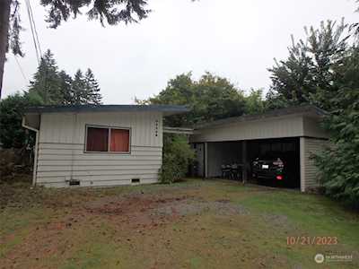 22205 64th Ave W Mountlake Terrace, WA 98043
