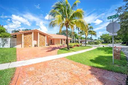 10401 SW 51st St Cooper City, FL 33328