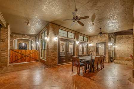 11409 Oak Springs Dr Willis, TX 77378