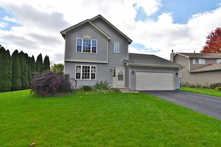 1117 Golden Oaks Parkway Aurora, IL 60506
