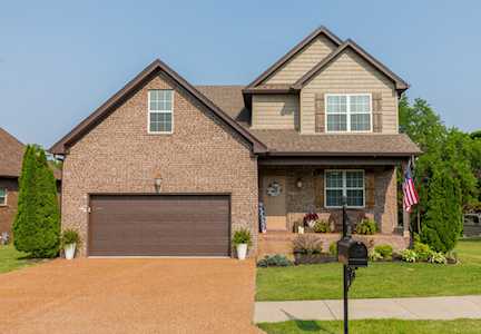 107 Ten Oaks Dr Lebanon, TN 37087