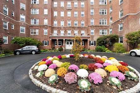 50 N Broadway #2B White Plains, NY 10603