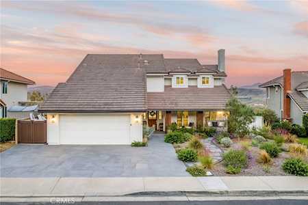 9736 Willow Glenn Circle North Tustin, CA 92705