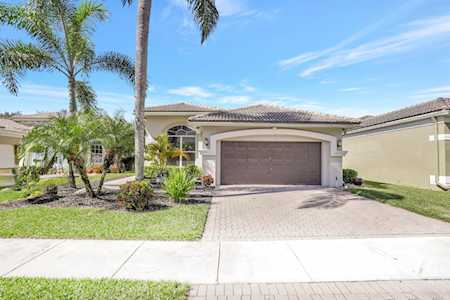 5830 NW 126th Terrace Coral Springs, FL 33076