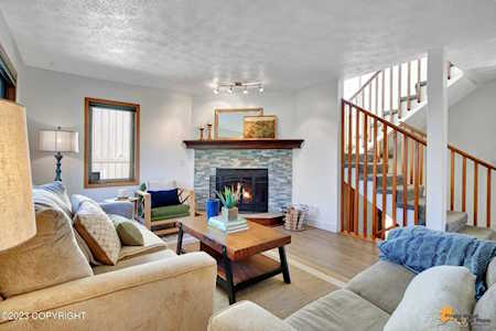 17521 Beaujolais Dr Eagle River, AK 99577
