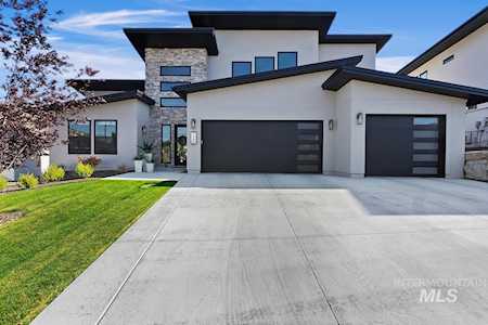 1241 E Highland View Boise, ID 83702