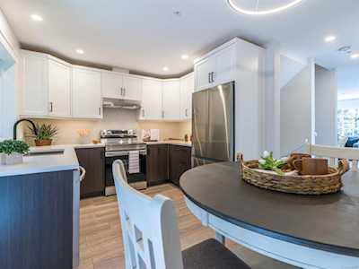 600 Ninth St #106 Nanaimo, BC V9R 0L4