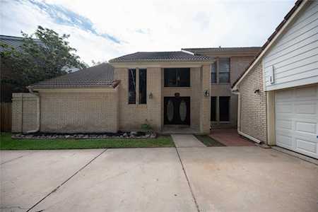 3014 Deer Creek Dr Sugar Land, TX 77478