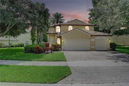 4892 NW 59th Ct Coconut Creek, FL 33073