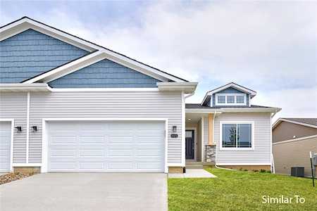 9069 Mockingbird Dr West Des Moines, IA 50266
