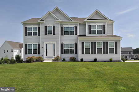1022 Fawn Haven Walk Dover, DE 19901