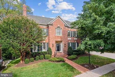 3816 Village Park Dr Chevy Chase, MD 20815