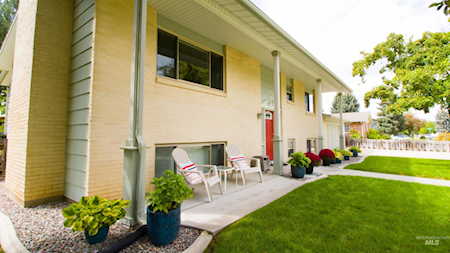 5035 N Mountain View Dr Boise, ID 83704-2310