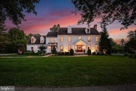 757 Bowman Ln Moorestown, NJ 08057
