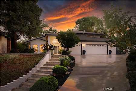 6301 Highland Knolls Dr Bakersfield, CA 93306