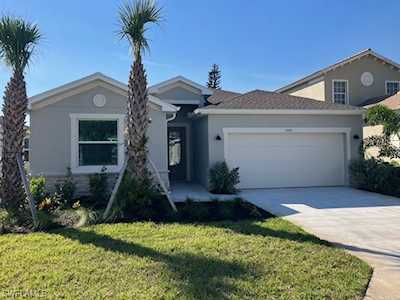 9143 Leatherwood Loop Lehigh Acres, FL 33936
