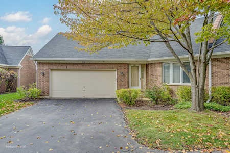 1610 E Avon Ct Arlington Heights, IL 60004