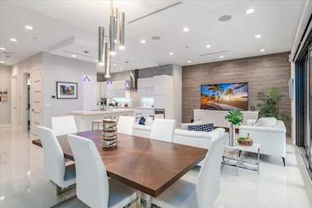 207 NE 13th Ave #207 Fort Lauderdale, FL 33301