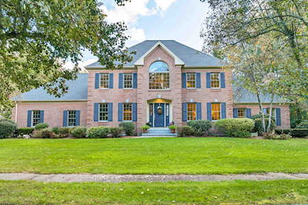 19 Salmon Brook Dr Nashua, NH 03062