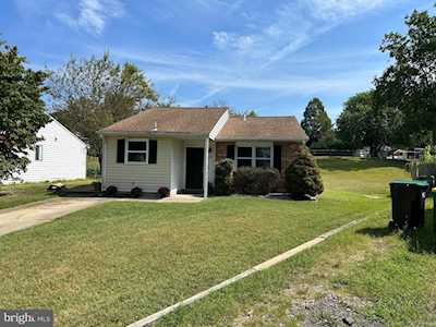 19 Reubens Circle Newark, DE 19702