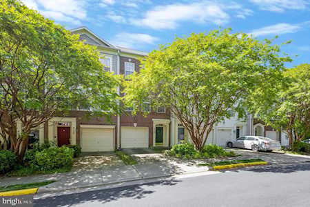 4148 Timber Log Way Fairfax, VA 22030