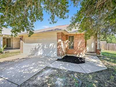 1252 Pine Portage LOOP Leander, TX 78641