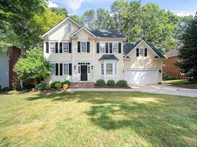 102 Large Oaks Drive Cary, NC 27518
