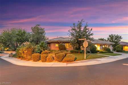 2 Brookridge Dr Henderson, NV 89052