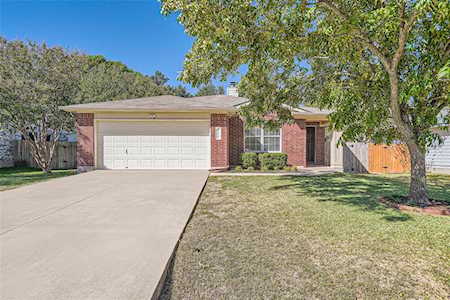 121 Carolyns WAY Buda, TX 78610