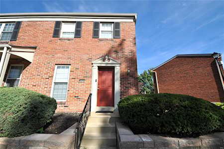 1241 Clarkson Ct Ellisville, MO 63011