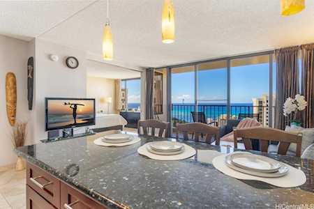201 Ohua Avenue #T2-3712 Honolulu, HI 96815