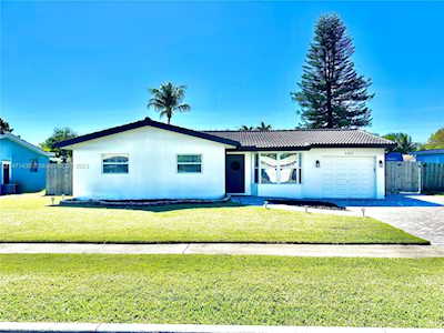 6362 NW 20th St Margate, FL 33063